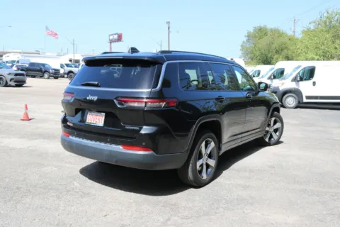 More photos of 2021 Jeep Grand Cherokee L Limited at Covert Chrysler Dodge Jeep Ram, TX