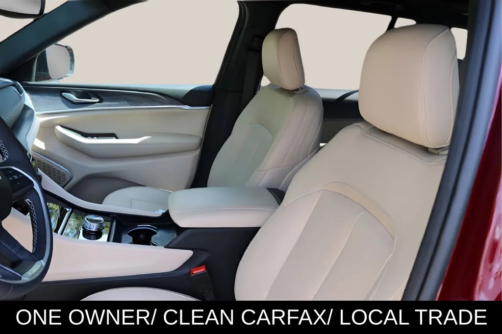 Jeep Grand Cherokee photo 12