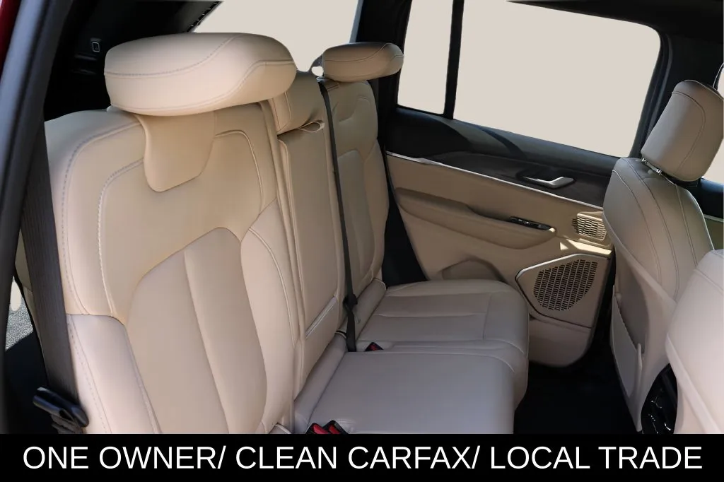 Jeep Grand Cherokee photo 18