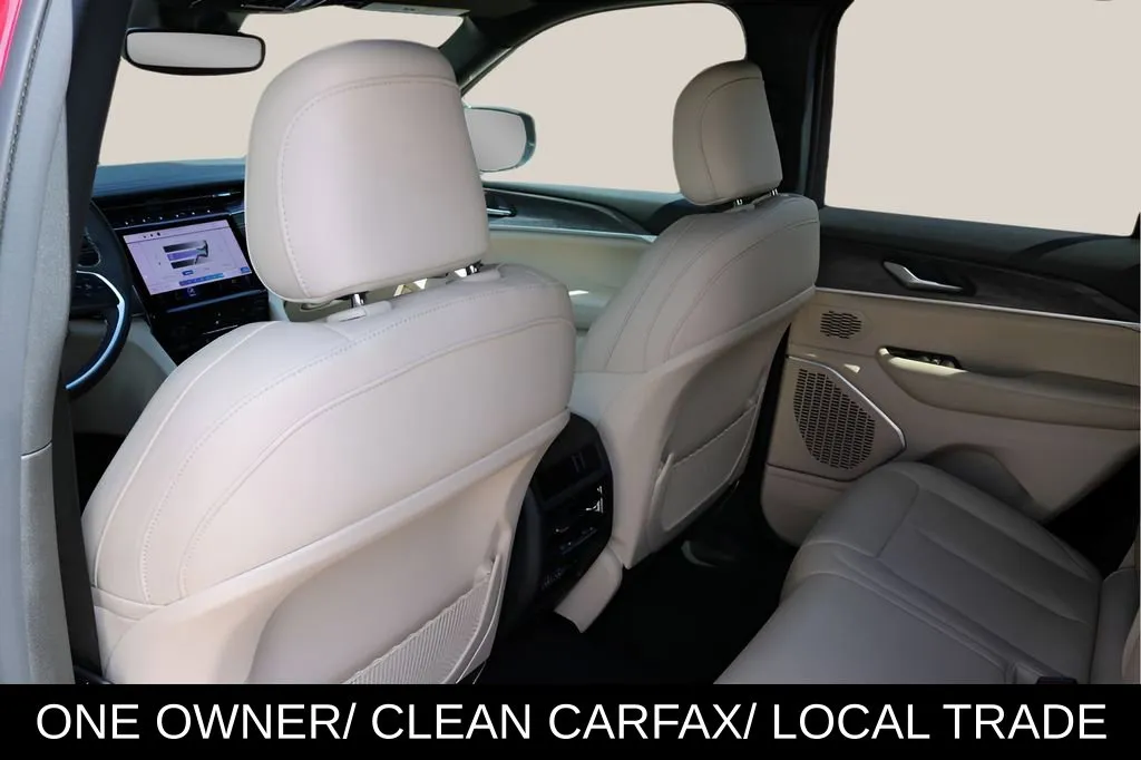 Jeep Grand Cherokee photo 15