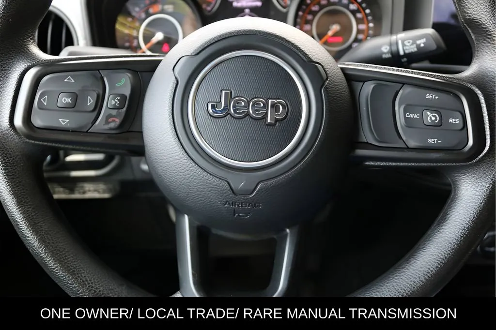 Jeep Wrangler photo 11