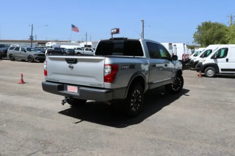 More photos of 2018 Nissan Titan PRO-4X at Covert Chrysler Dodge Jeep Ram, TX