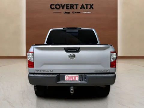 More photos of 2018 Nissan Titan PRO-4X at Covert Chrysler Dodge Jeep Ram, TX