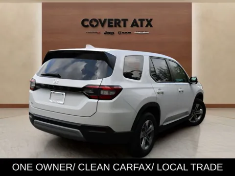 More photos of 2025 Honda Pilot EX-L at Covert Chrysler Dodge Jeep Ram, TX