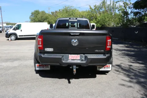 More photos of 2019 Ram 3500 Laramie Longhorn at Covert Chrysler Dodge Jeep Ram, TX