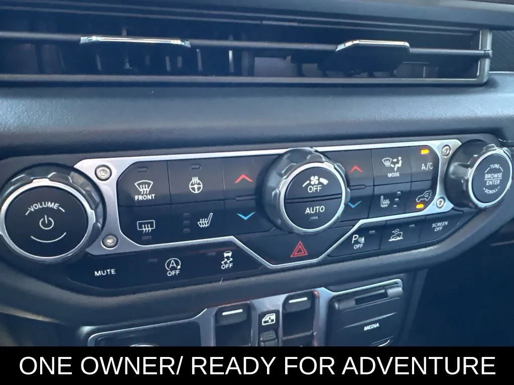 Jeep Gladiator photo 28