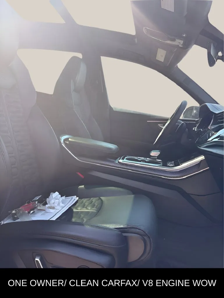 Audi RS Q8 photo 18