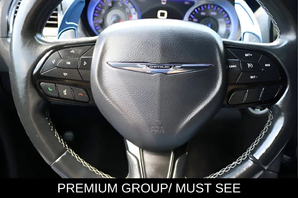 Chrysler 300 photo 17