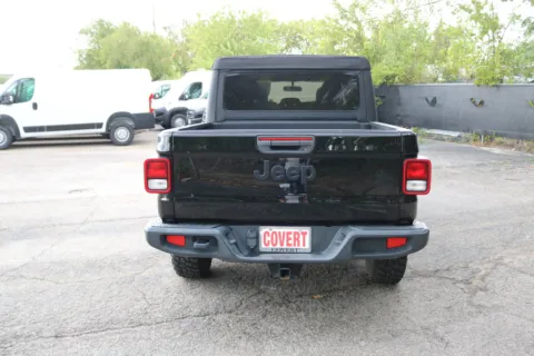 More photos of 2023 Jeep Gladiator Willys at Covert Chrysler Dodge Jeep Ram, TX