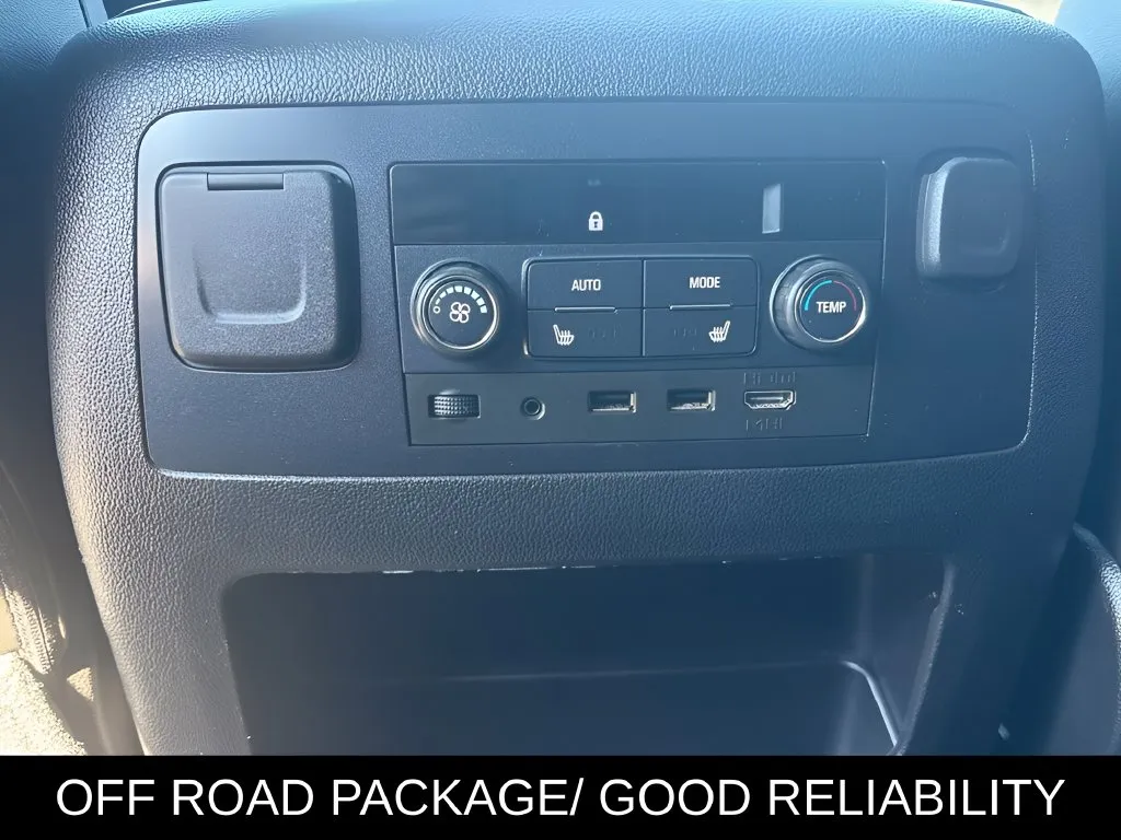 GMC Yukon photo 13