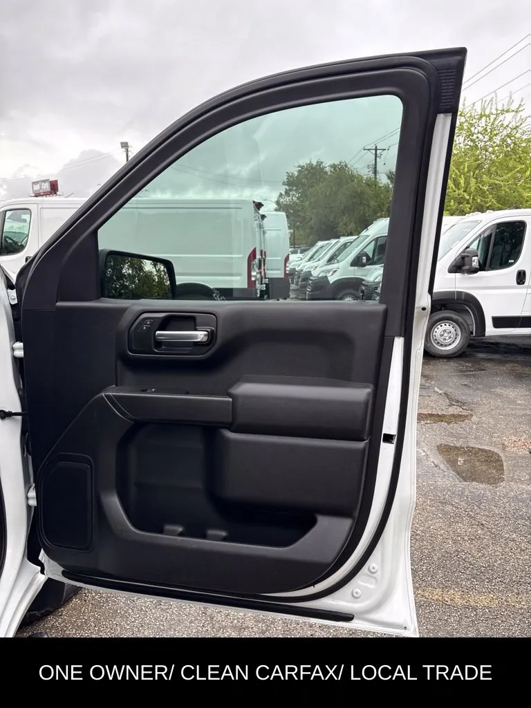 Chevrolet Silverado photo 18