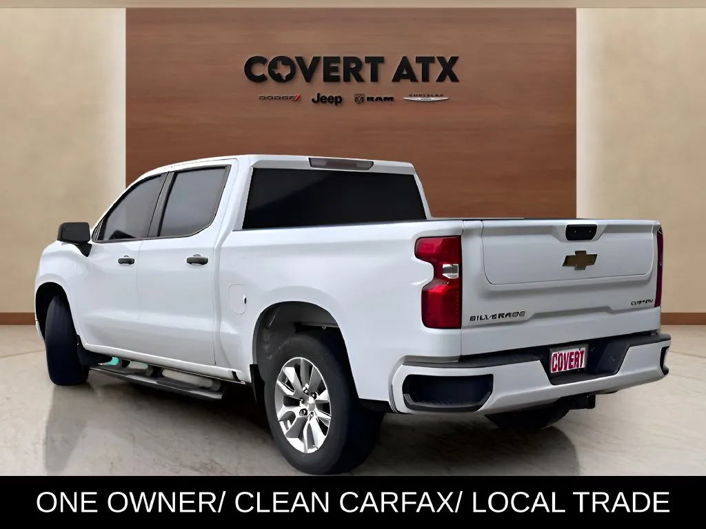 Chevrolet Silverado photo 3
