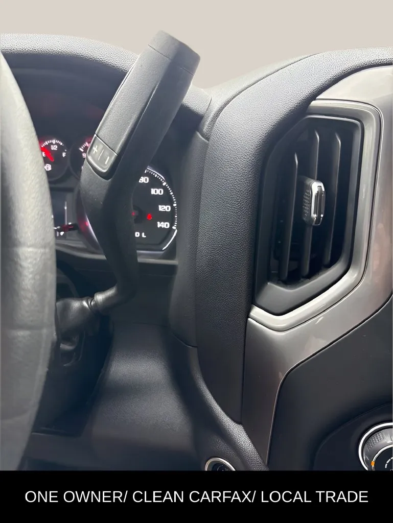 Chevrolet Silverado photo 21