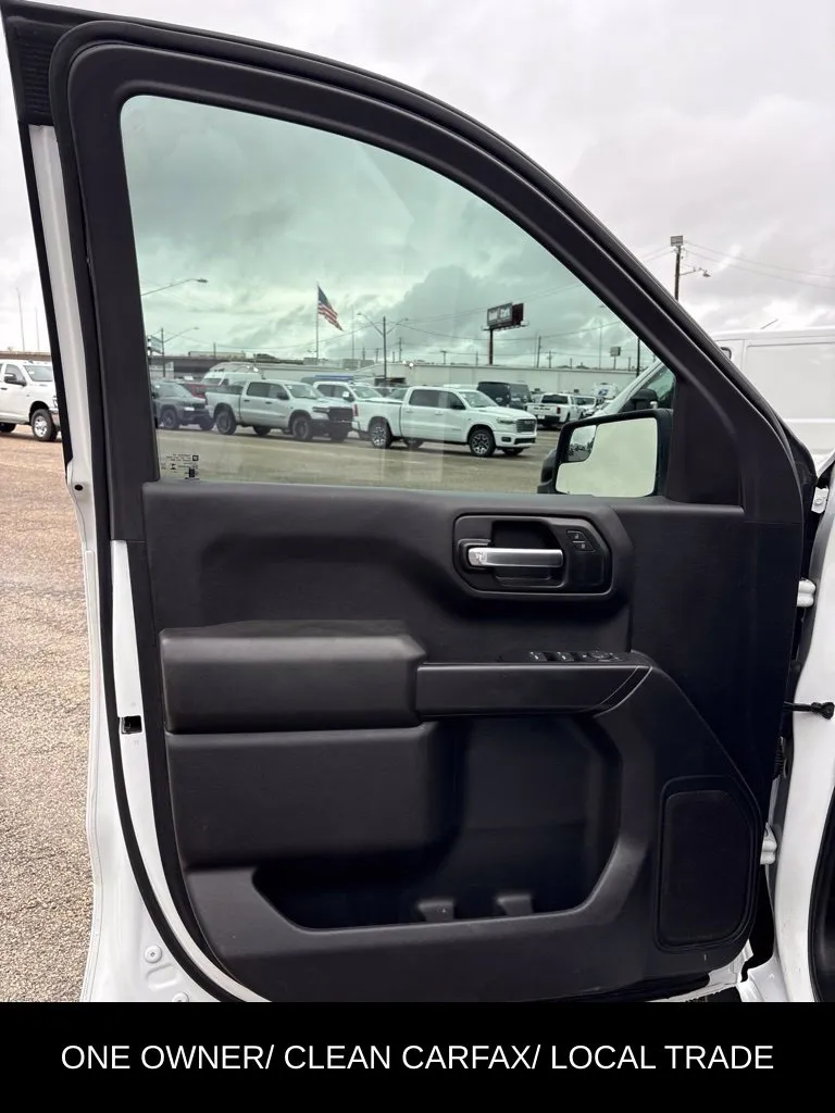 Chevrolet Silverado photo 13