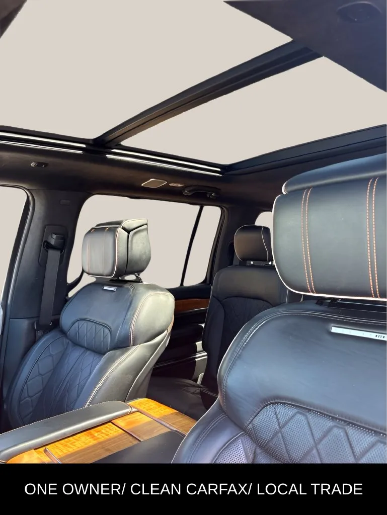 Jeep Grand Wagoneer photo 12