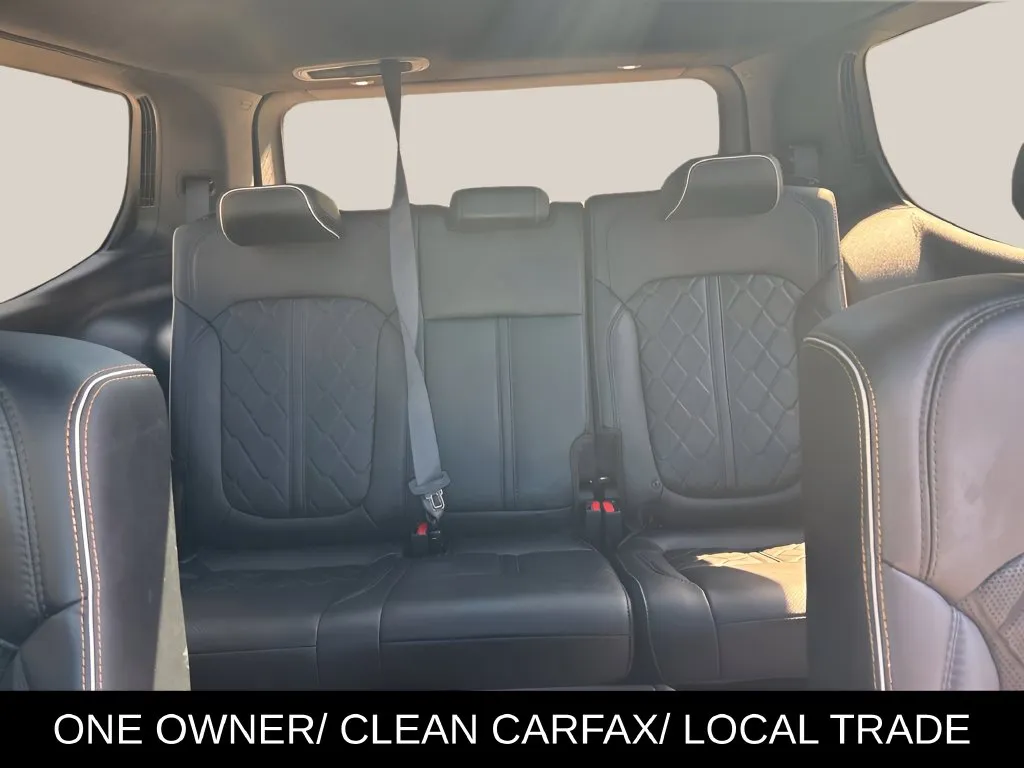 Jeep Grand Wagoneer photo 15