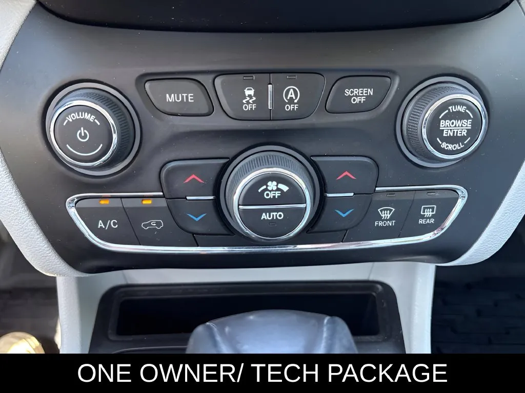 Jeep Cherokee photo 26