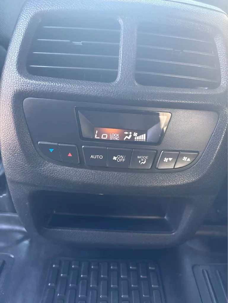 Honda Pilot photo 16
