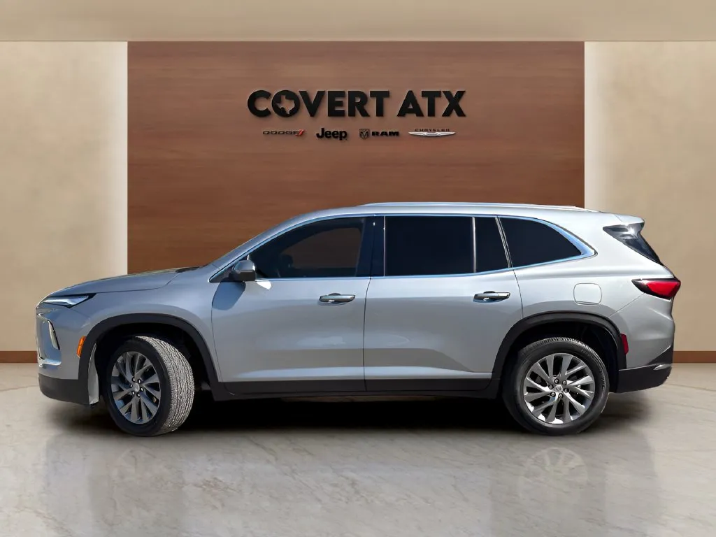 Buick Enclave photo 2