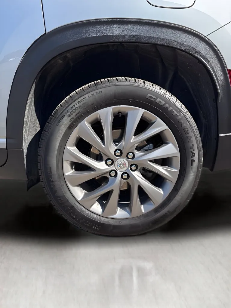 Buick Enclave photo 9