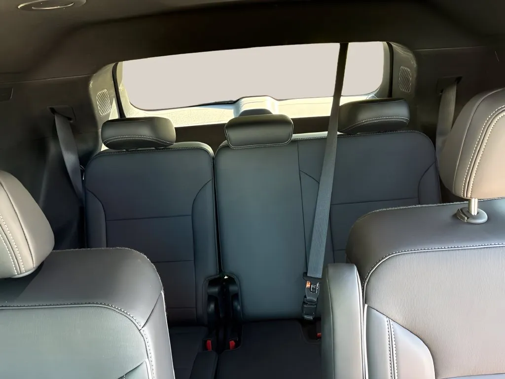 Buick Enclave photo 16