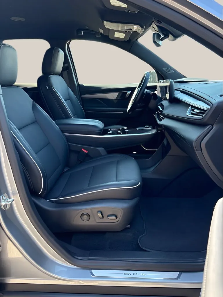 Buick Enclave photo 24