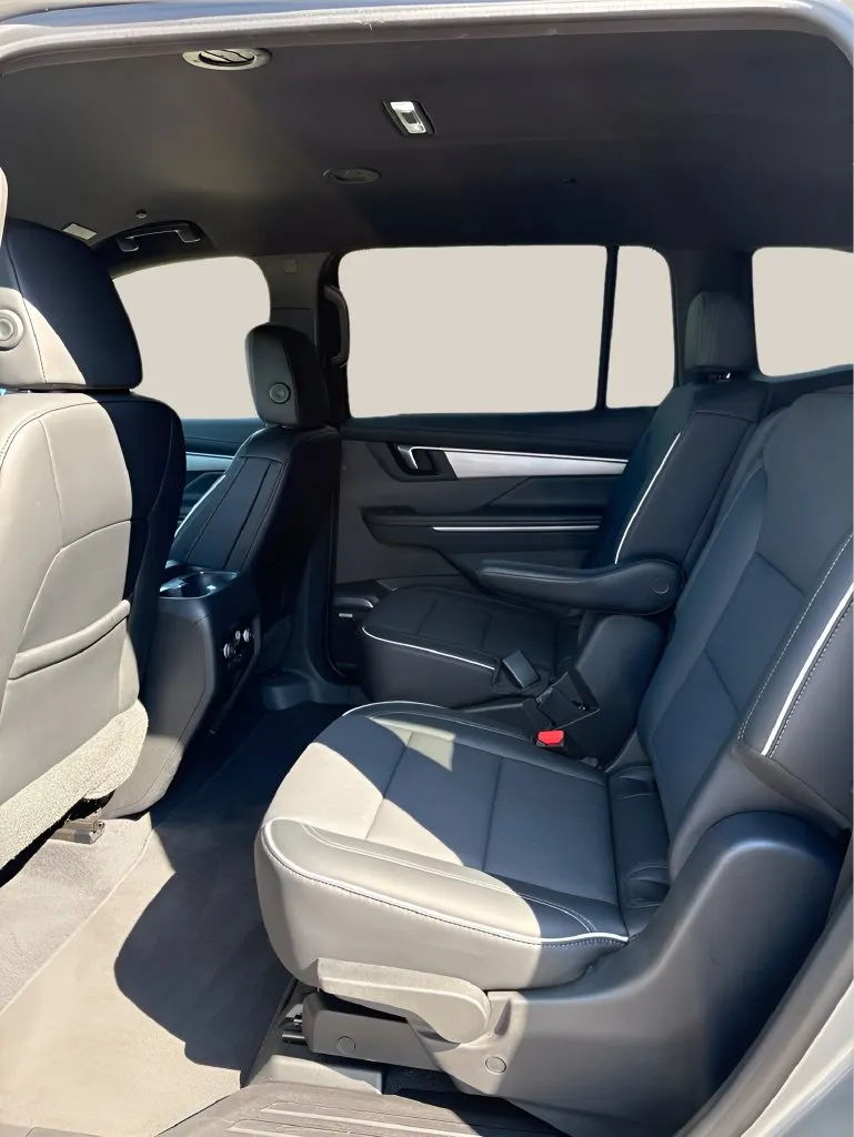 Buick Enclave photo 15