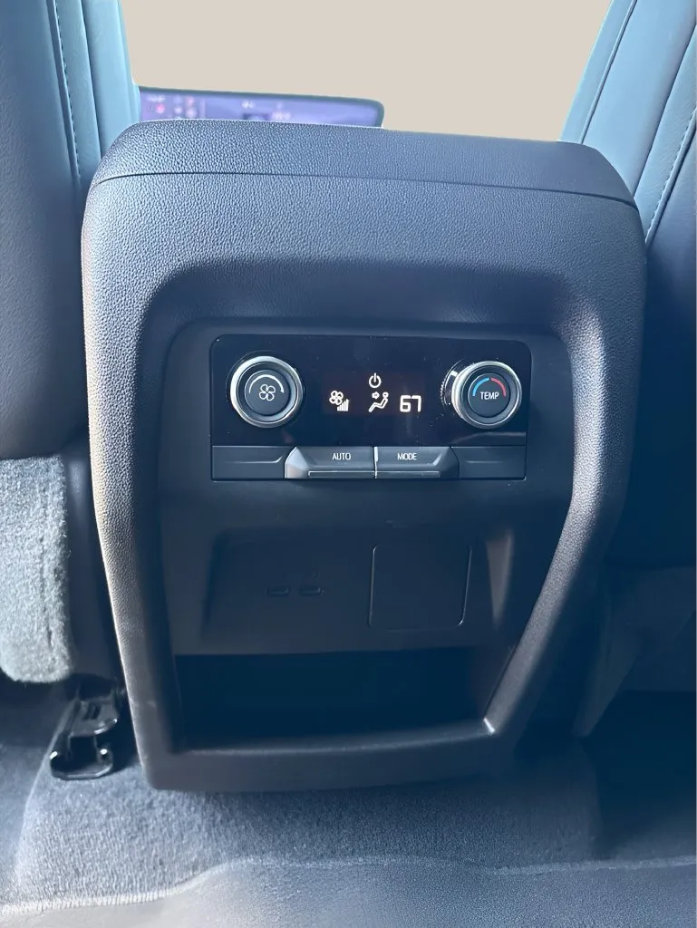 Buick Enclave photo 17