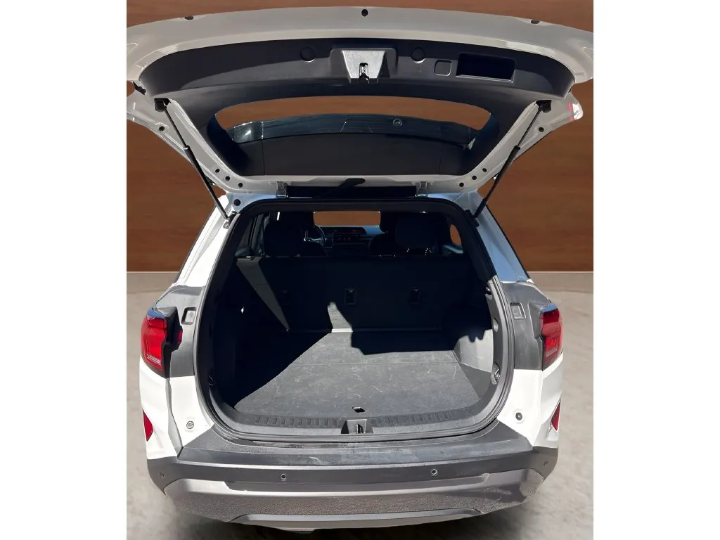 GMC Terrain photo 17