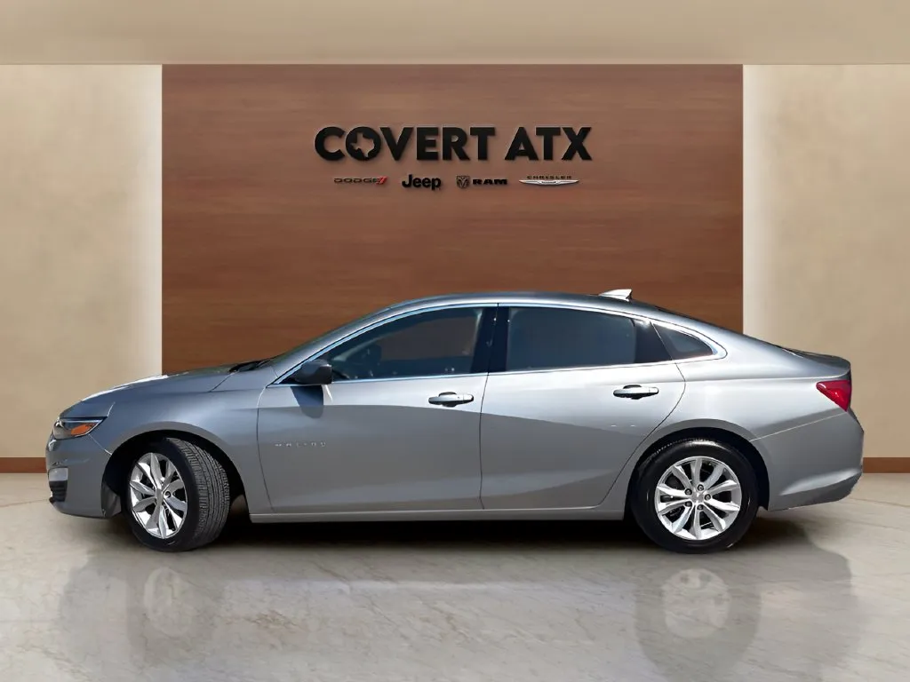 Chevrolet Malibu photo 2