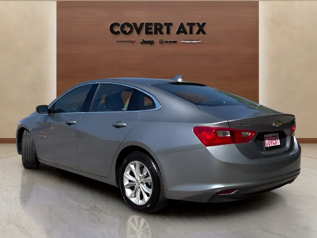 Chevrolet Malibu photo 3