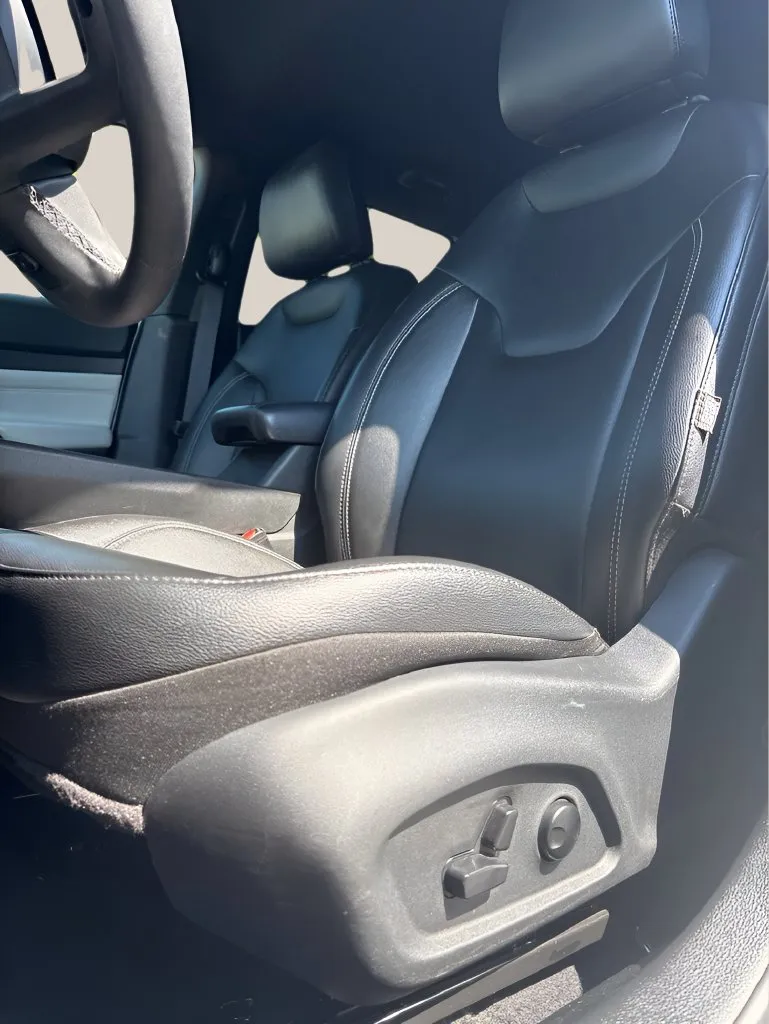 Jeep Compass photo 13