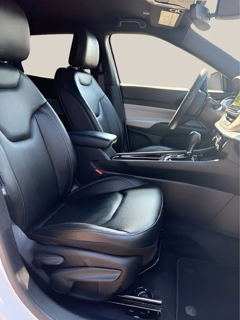 Jeep Compass photo 23