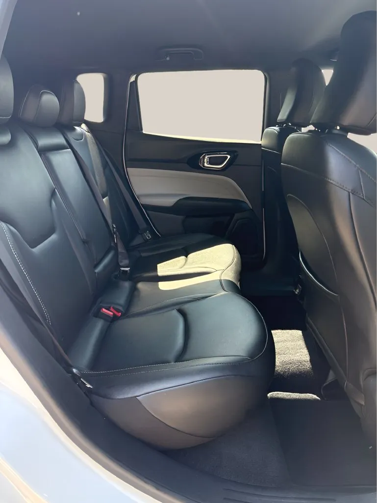 Jeep Compass photo 19