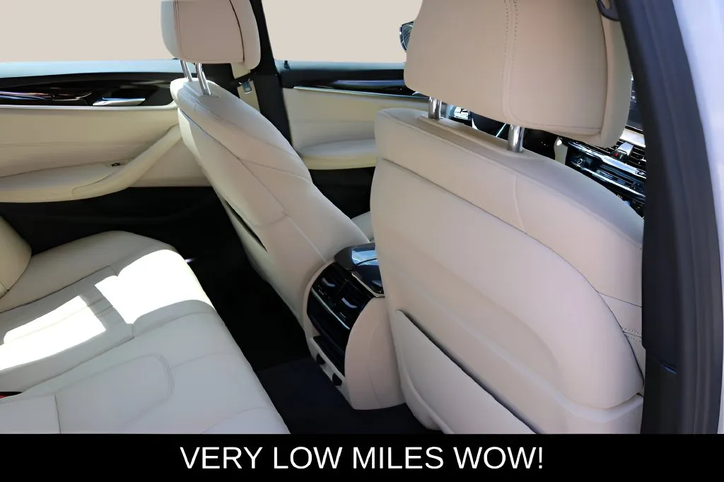 BMW 5 Series photo 15