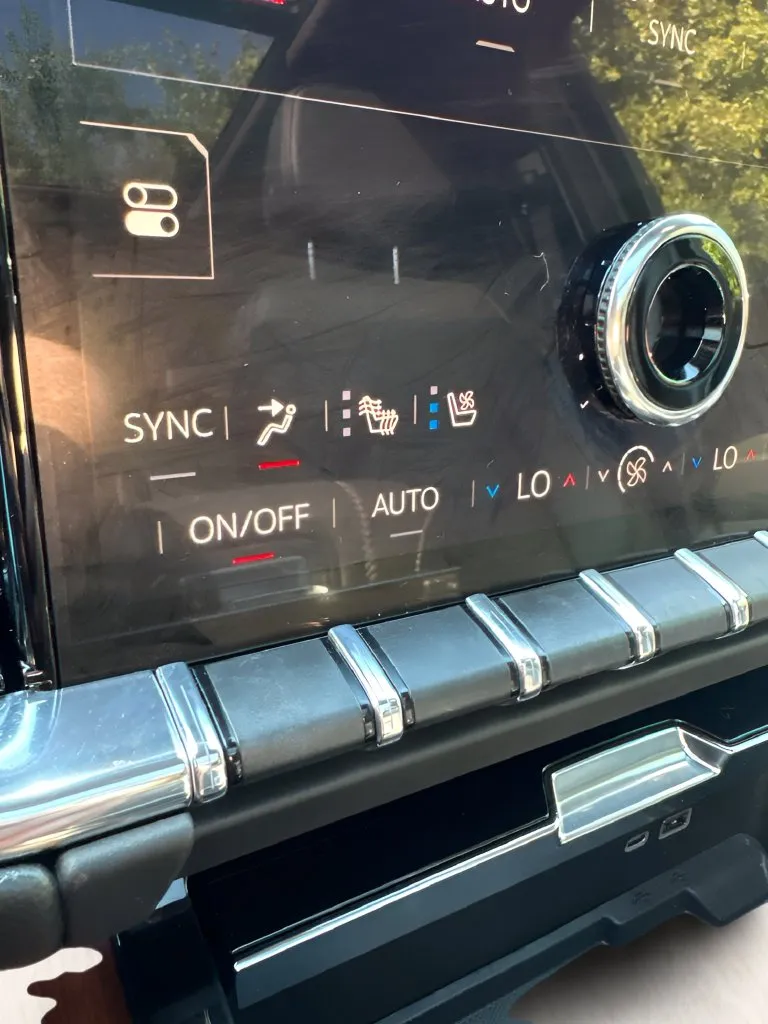 GMC Yukon photo 37