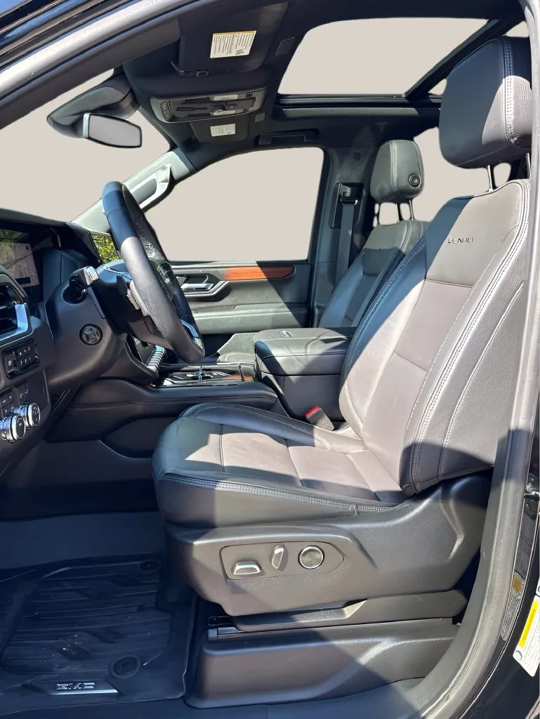 GMC Yukon photo 13