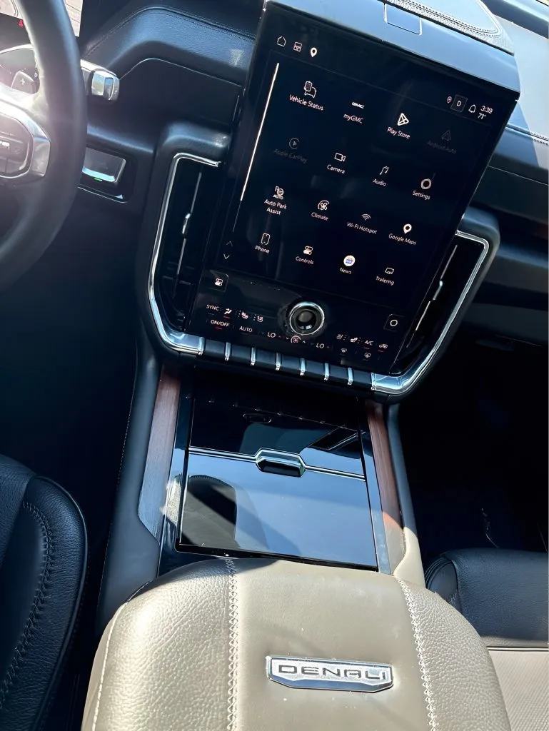 GMC Yukon photo 29