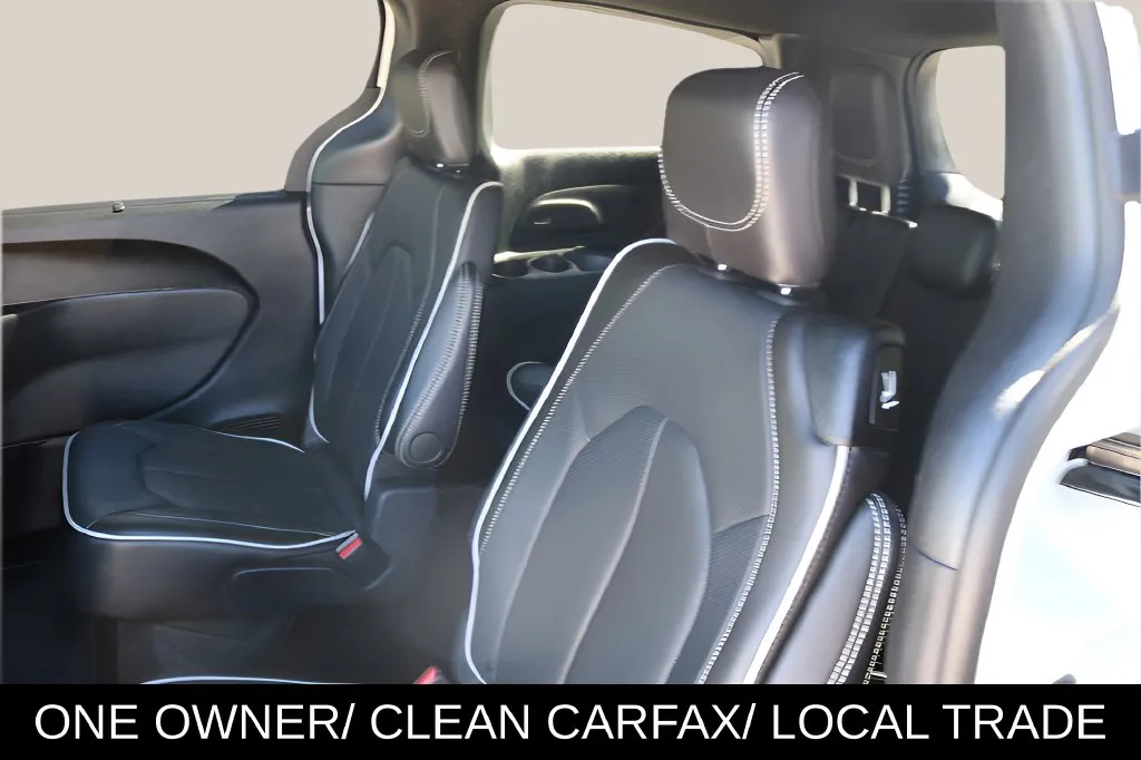 Chrysler Pacifica photo 15