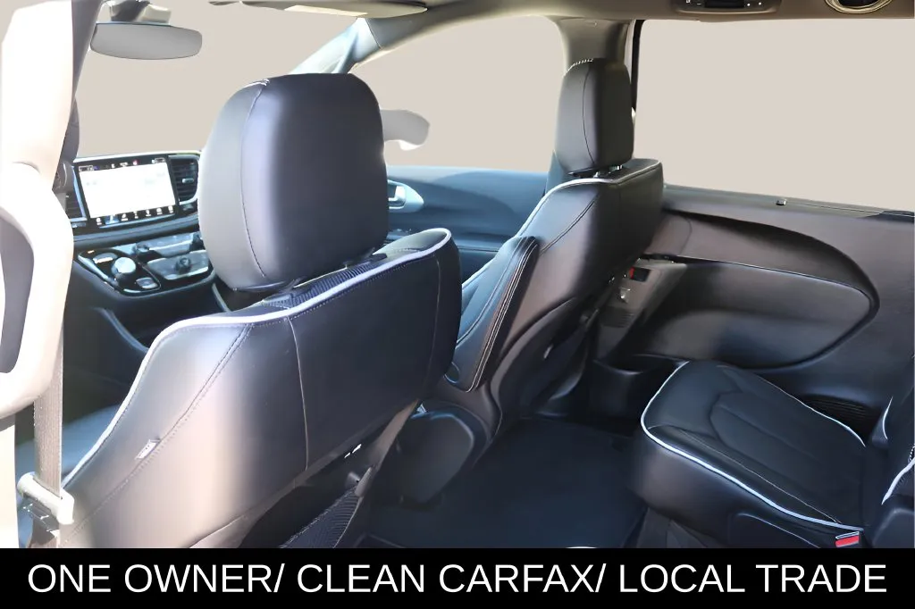 Chrysler Pacifica photo 14