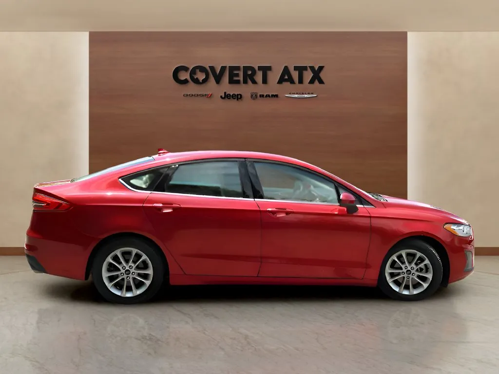 2020 Ford Fusion SE - Photo 6