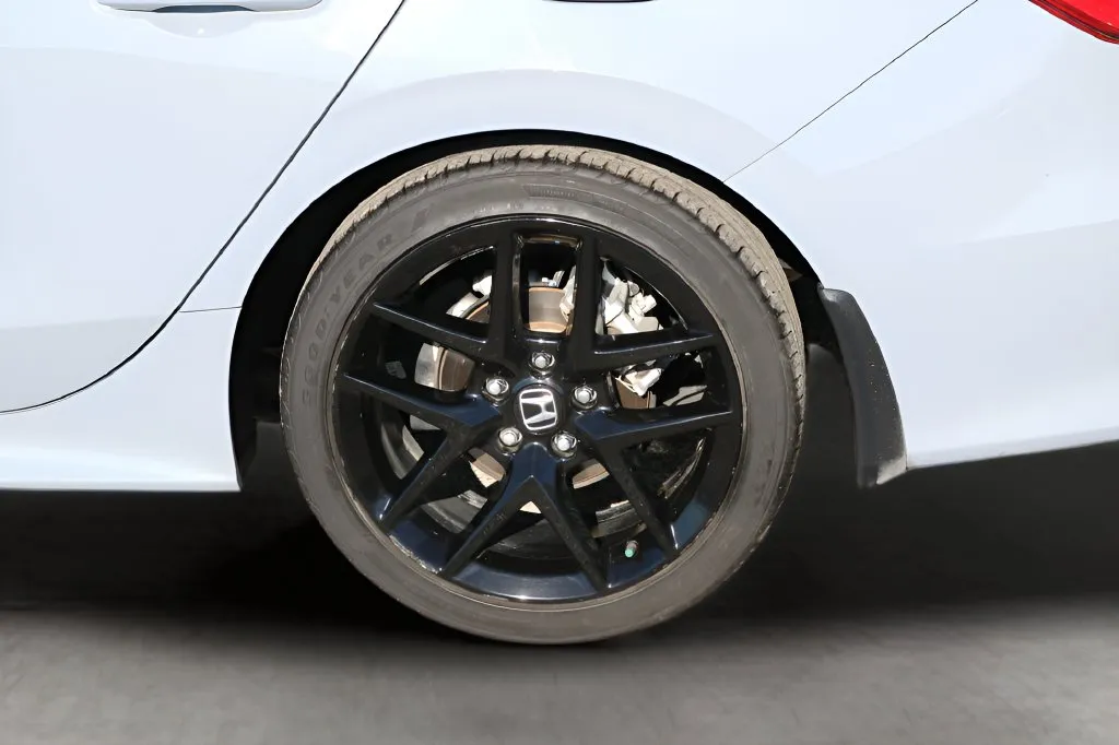 Honda Civic photo 9