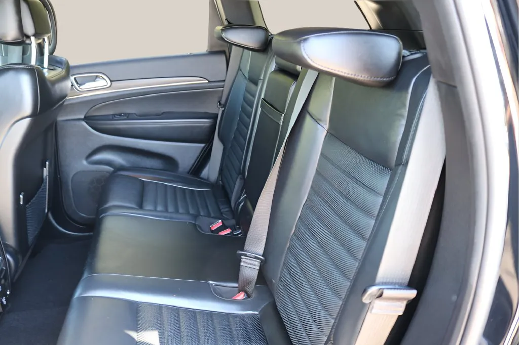 Jeep Grand Cherokee photo 17