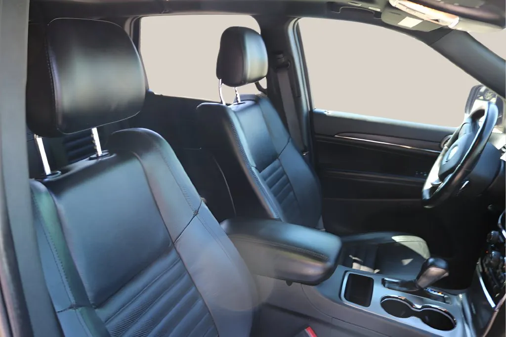 Jeep Grand Cherokee photo 22