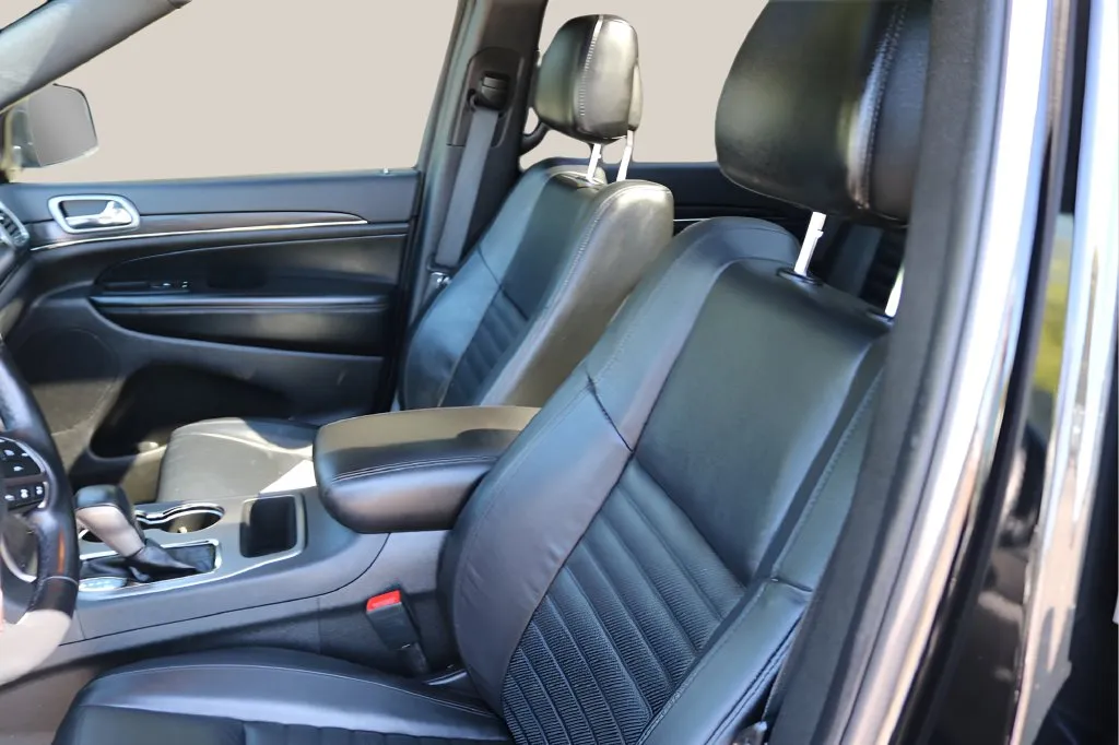 Jeep Grand Cherokee photo 13