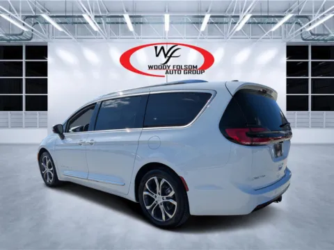 More photos of 2026 Chrysler Pacifica Pinnacle at Woody Folsom CDJR of Douglas, GA