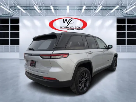 Another view of 2025 Jeep Grand Cherokee Limited for sale in Douglas, GA at Woody Folsom CDJR of Douglas