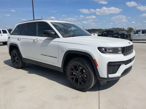 Photos of 2026 Jeep Grand Cherokee Laredo Altitude for sale in Douglas, GA at Woody Folsom CDJR of Douglas