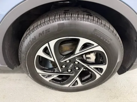 More photos of 2025 Lincoln Nautilus Premiere at Woody Folsom CDJR of Douglas, GA