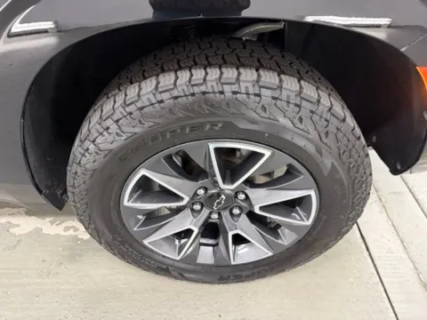 More photos of 2022 Chevrolet Tahoe Z71 at Woody Folsom CDJR of Douglas, GA